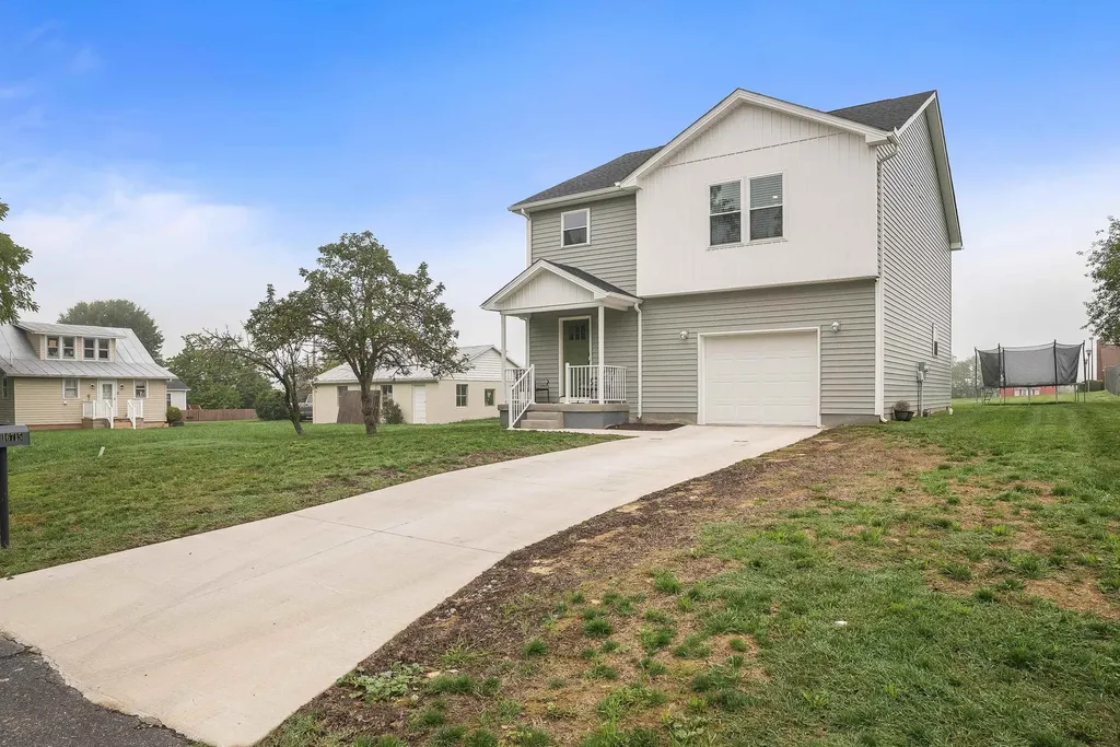 16715 Prospect Avenue E Elkton VA 22827