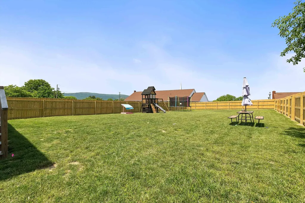 16715 Prospect Avenue E Elkton VA 22827