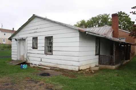 1433 Harding Avenue Waynesboro VA 22980