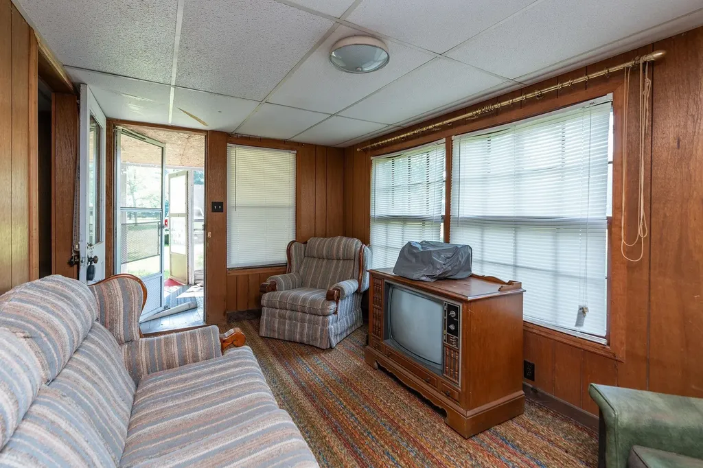 Tbd Hankey Mountain Highway Churchville VA 24421