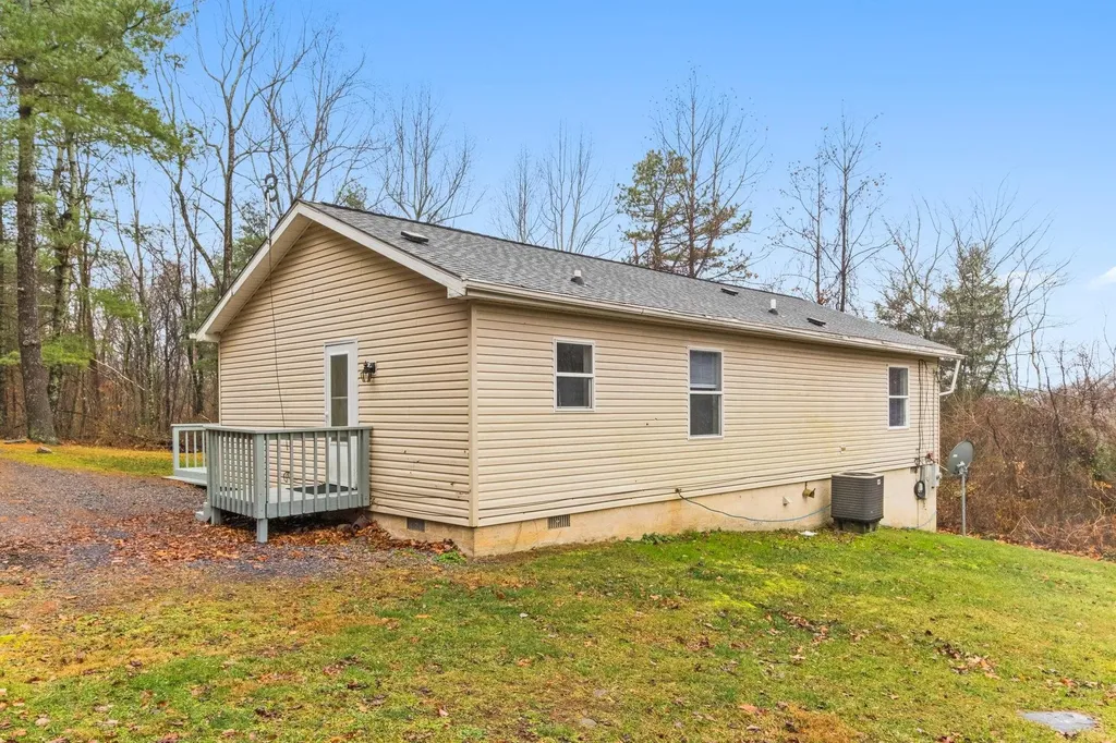 5227 Bear Foot Lane Elkton VA 22827