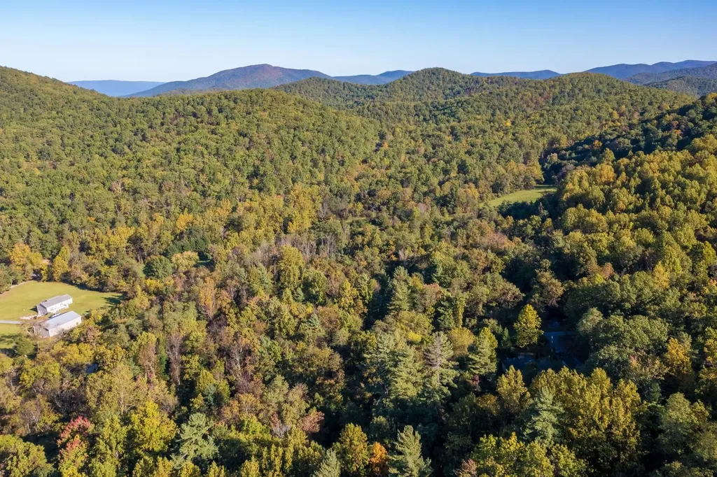 5227 Bear Foot Lane Elkton VA 22827