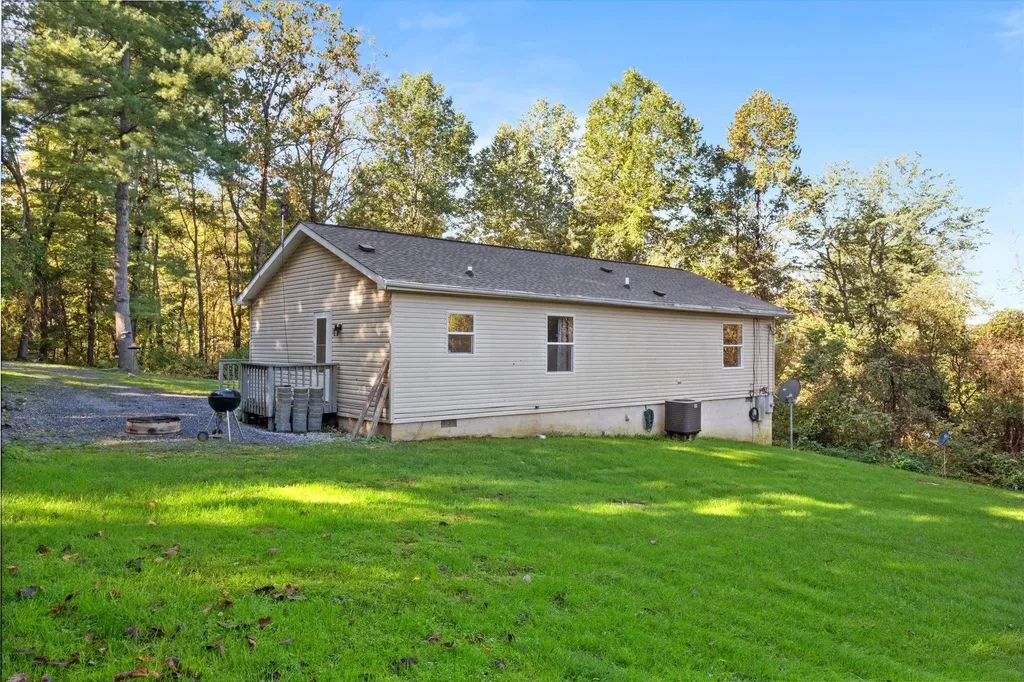 5227 Bear Foot Lane Elkton VA 22827