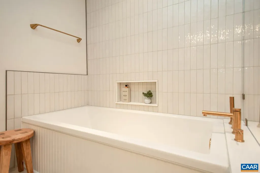 1870 Wayside Place Charlottesville VA 22903