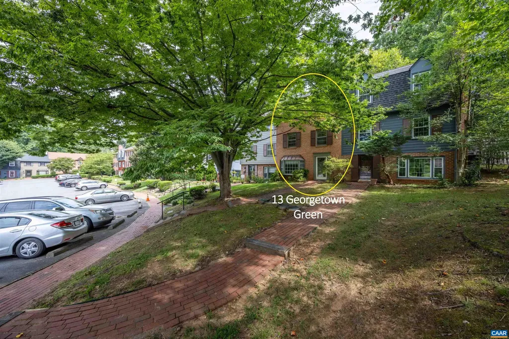 13 Georgetown Green Charlottesville VA 22901