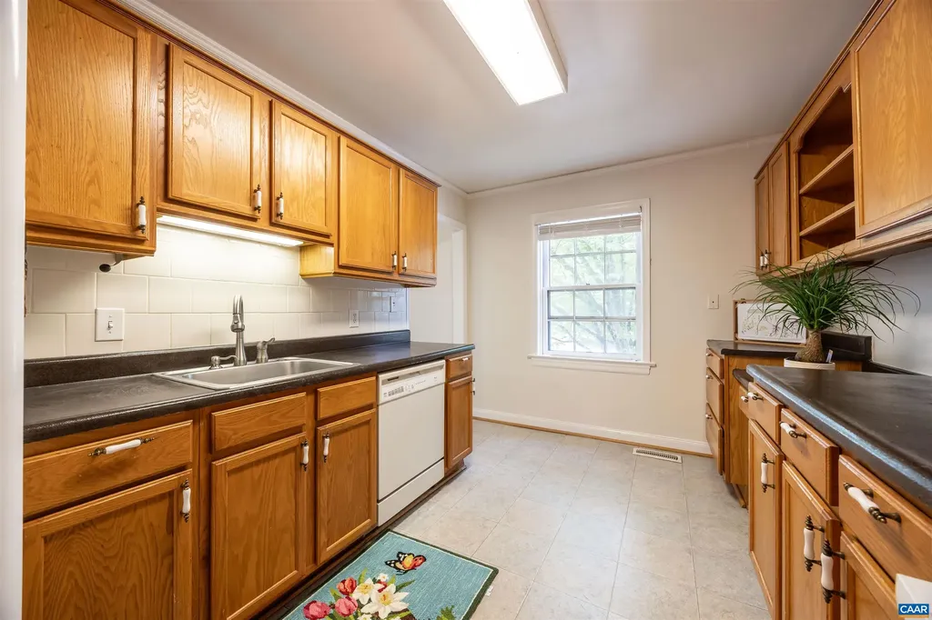 13 Georgetown Green Charlottesville VA 22901