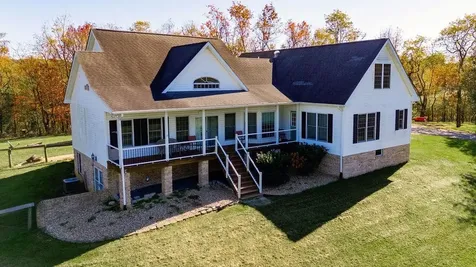 154 Green Valley Road Churchville VA 24421