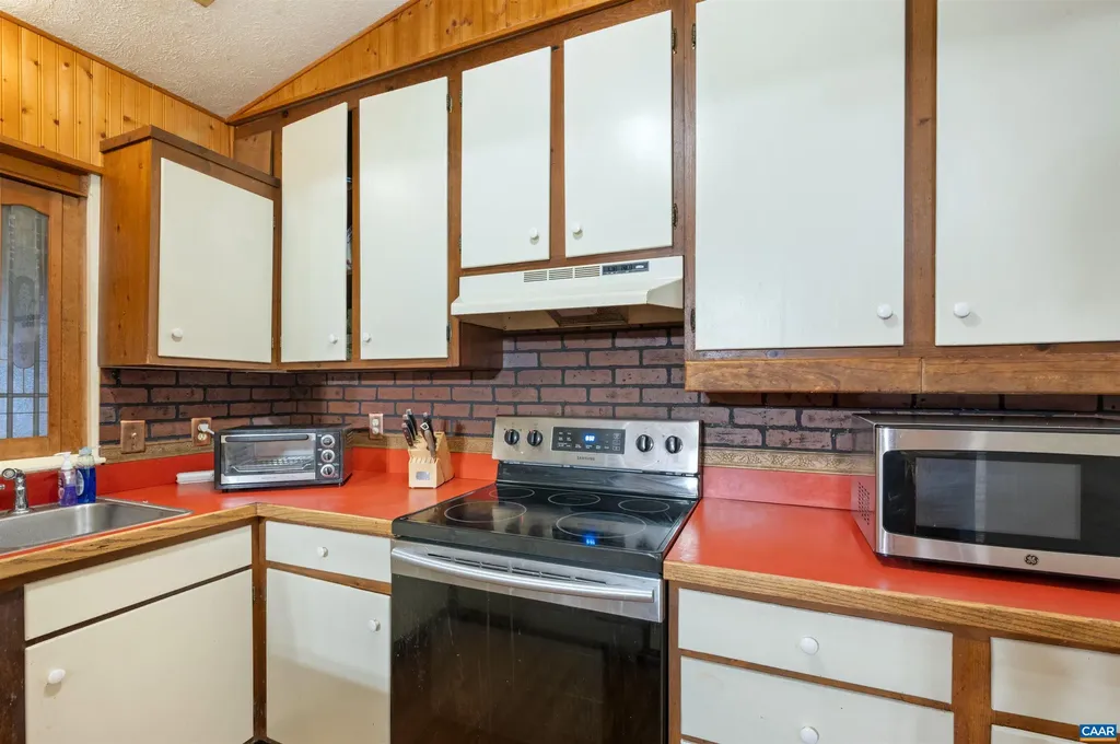 875 Jefferson Drive Palmyra VA 22963