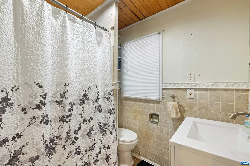 875 Jefferson Drive Palmyra VA 22963