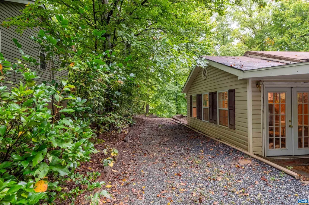 875 Jefferson Drive Palmyra VA 22963