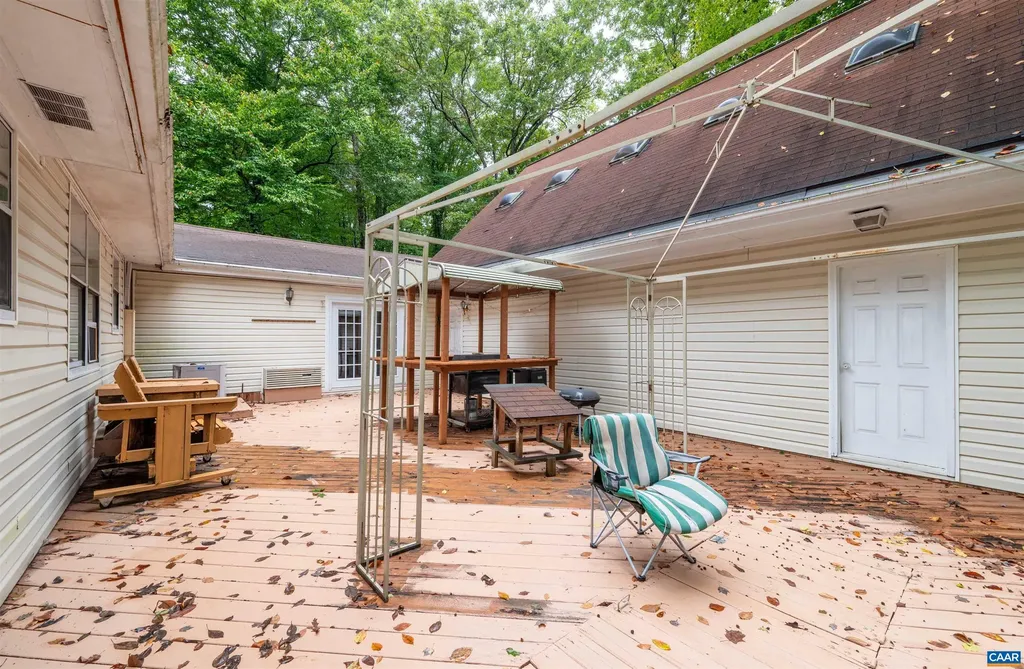 875 Jefferson Drive Palmyra VA 22963