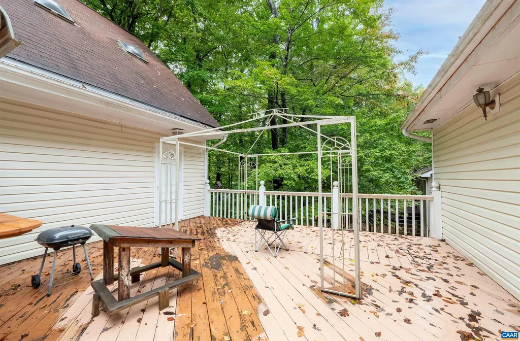 875 Jefferson Drive Palmyra VA 22963