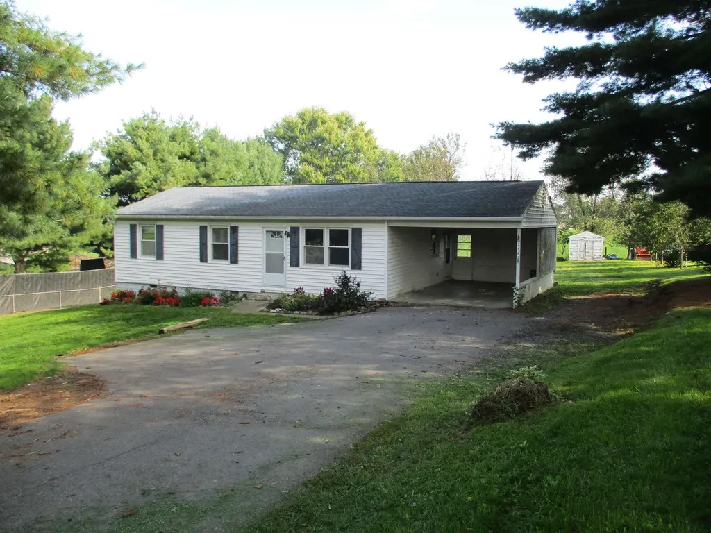 2562 Mayland Road Broadway VA 22815