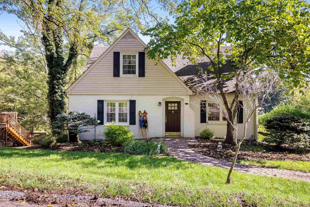 223 Wayt Street Staunton VA 24401