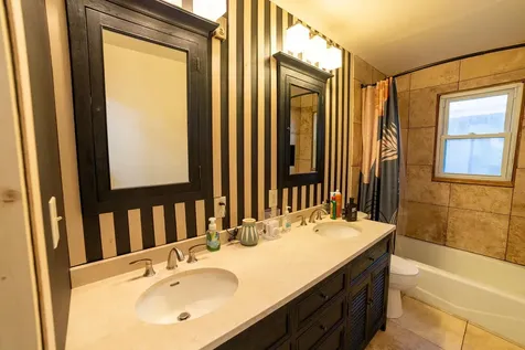 802 Ninth Street Shenandoah VA 22849