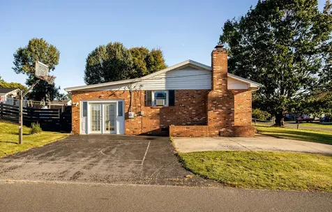 802 Ninth Street Shenandoah VA 22849