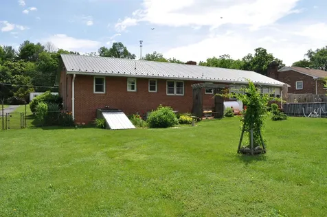 699 Old White Hill Road Stuarts Draft VA 24477