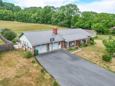 699 Old White Hill Road Stuarts Draft VA 24477