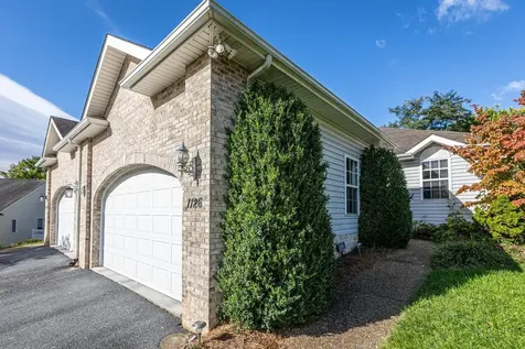 1126 Bluebird Court Harrisonburg VA 22802