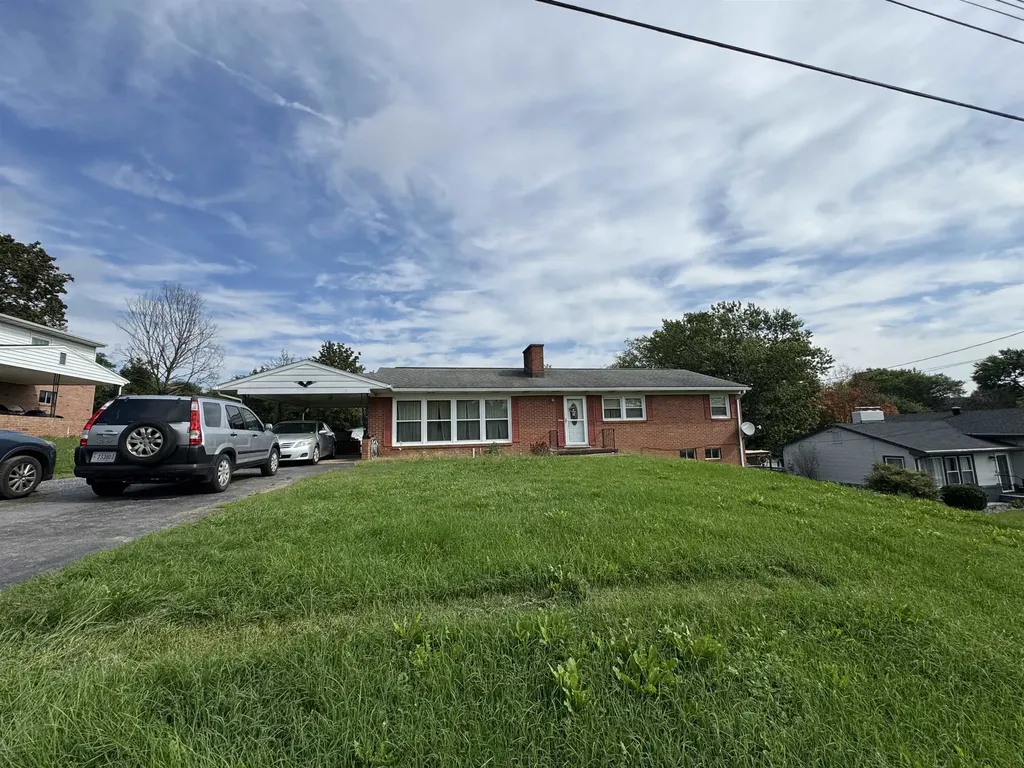 74 Perry Street Harrisonburg VA 22801