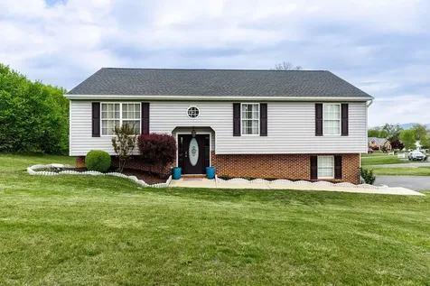 79 Harrogate Drive Fishersville VA 22939