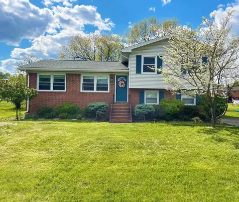 815 Lee Avenue Harrisonburg VA 22802