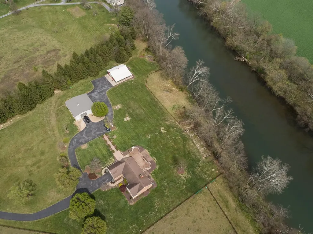 1374 River Road Elkton VA 22827