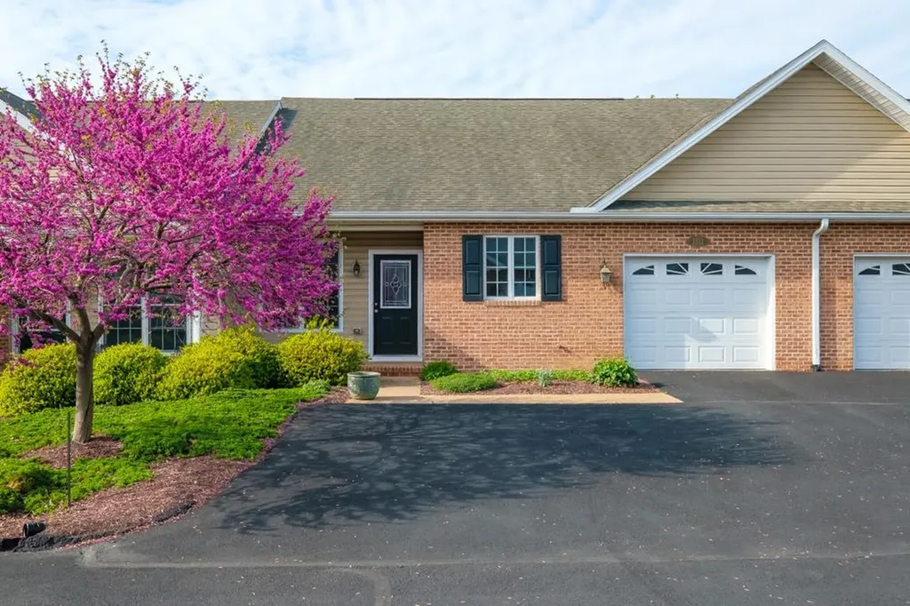 1131 Royal Court Harrisonburg VA 22802