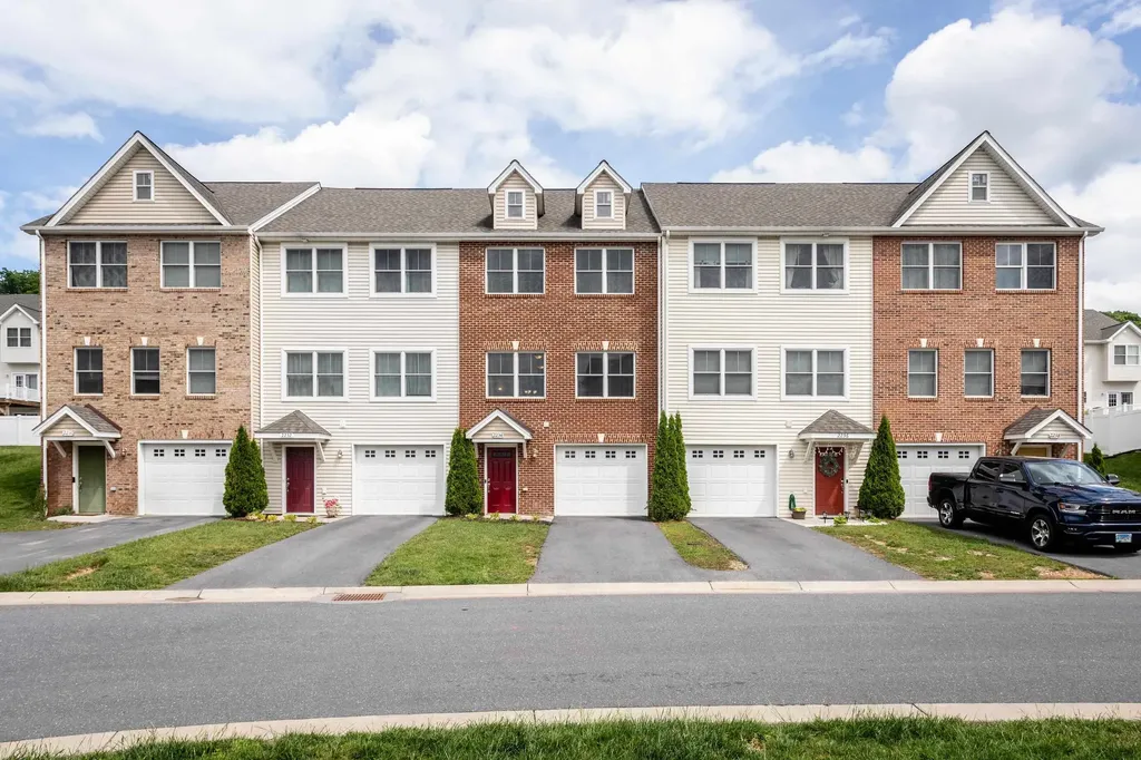 2234 Lapis Lane Harrisonburg VA 22801