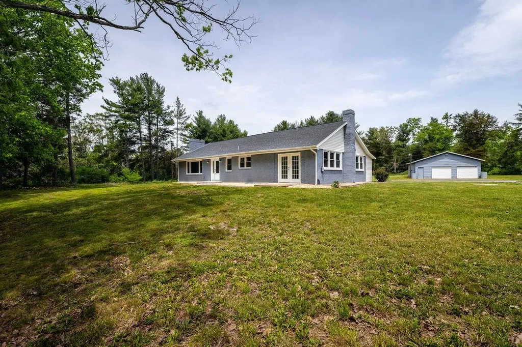 8 Jollett Drive Grottoes VA 24441