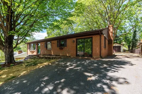 86 Hudson Avenue Staunton VA 24401