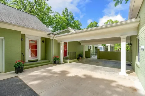 104 Woodland Drive Staunton VA 24401