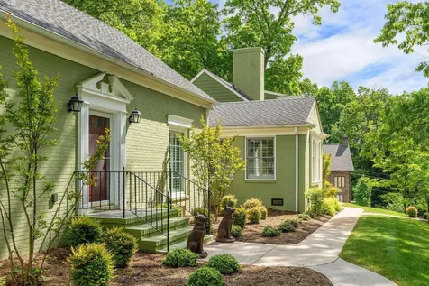 104 Woodland Drive Staunton VA 24401