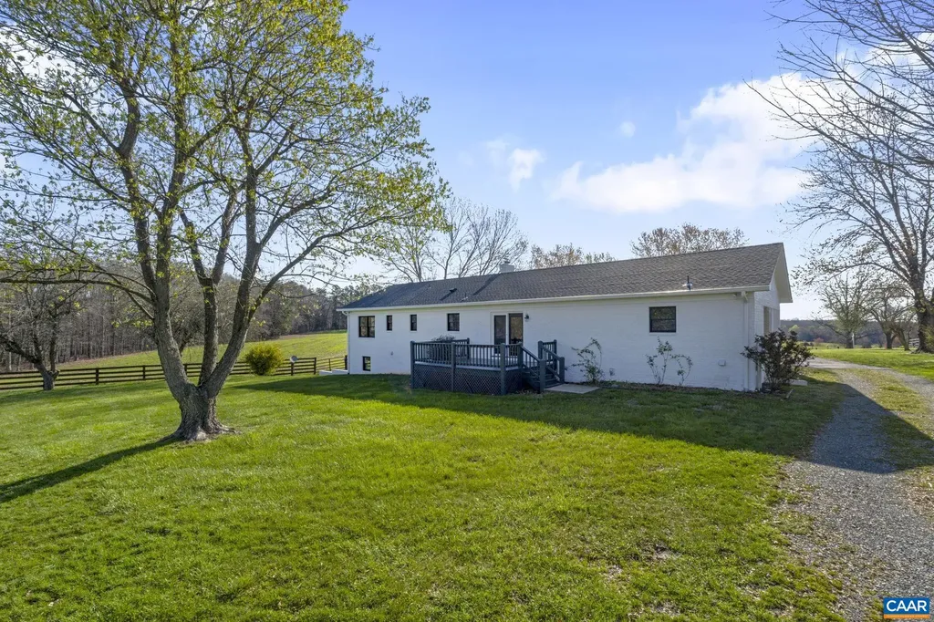 912 Shores Road Palmyra VA 22963