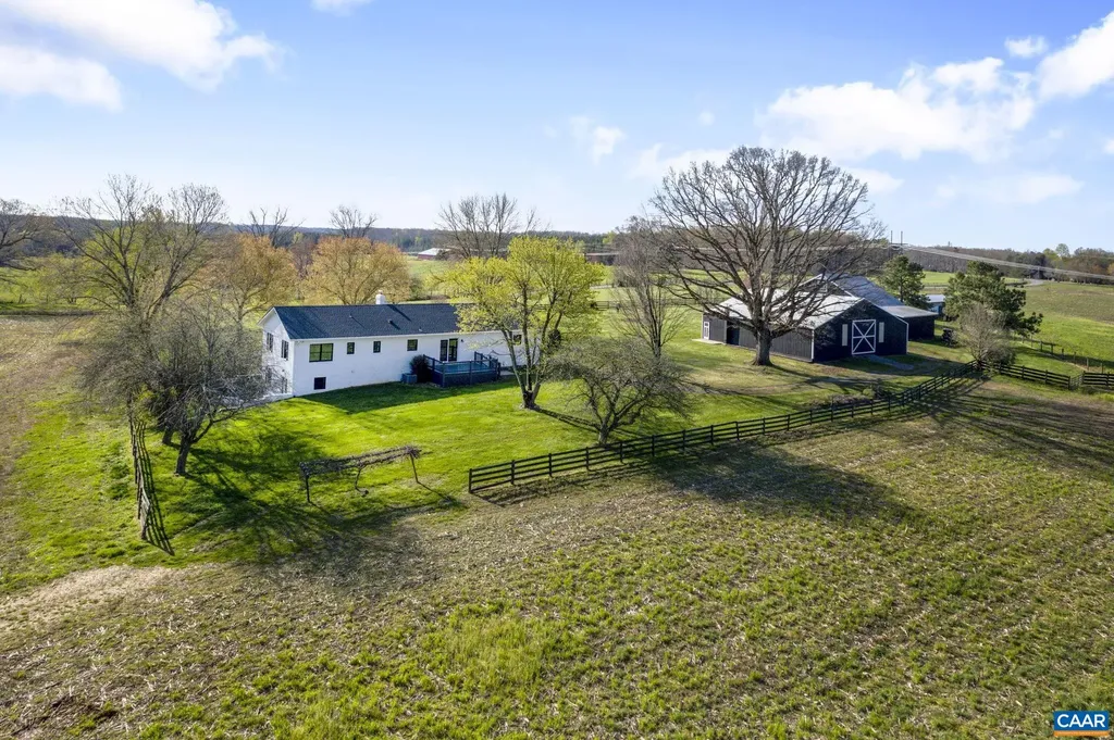 912 Shores Road Palmyra VA 22963