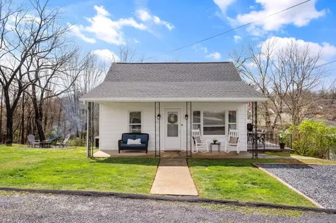 212 Mulberry Street Staunton VA 24401