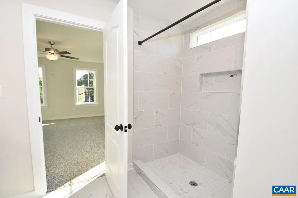 1783 Hollands Road Palmyra VA 22963