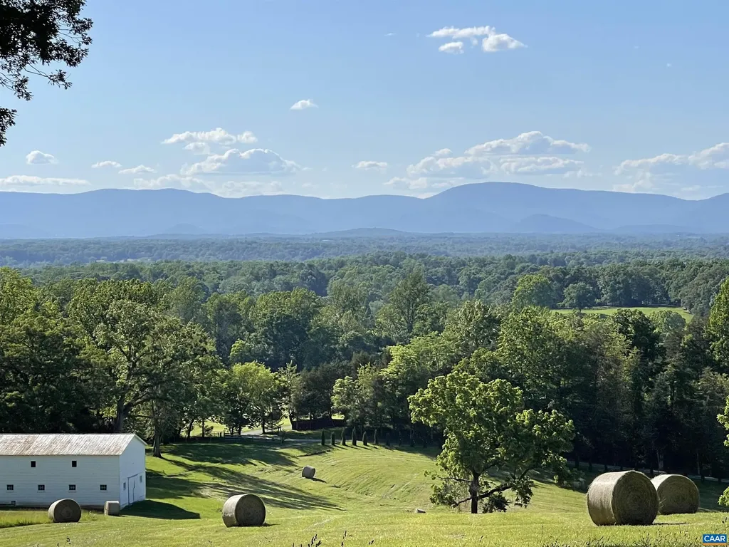 2605 High Fields Road Keswick VA 22947