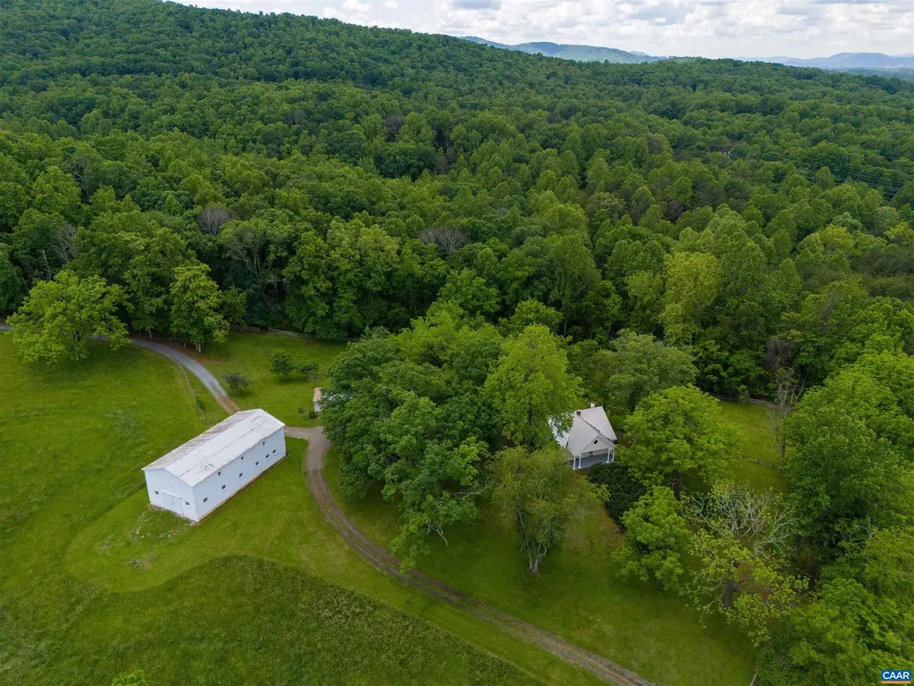 2605 High Fields Road Keswick VA 22947