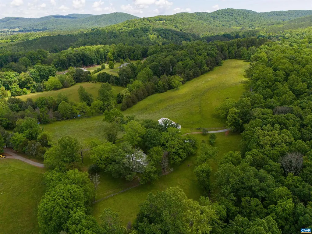 2605 High Fields Road Keswick VA 22947