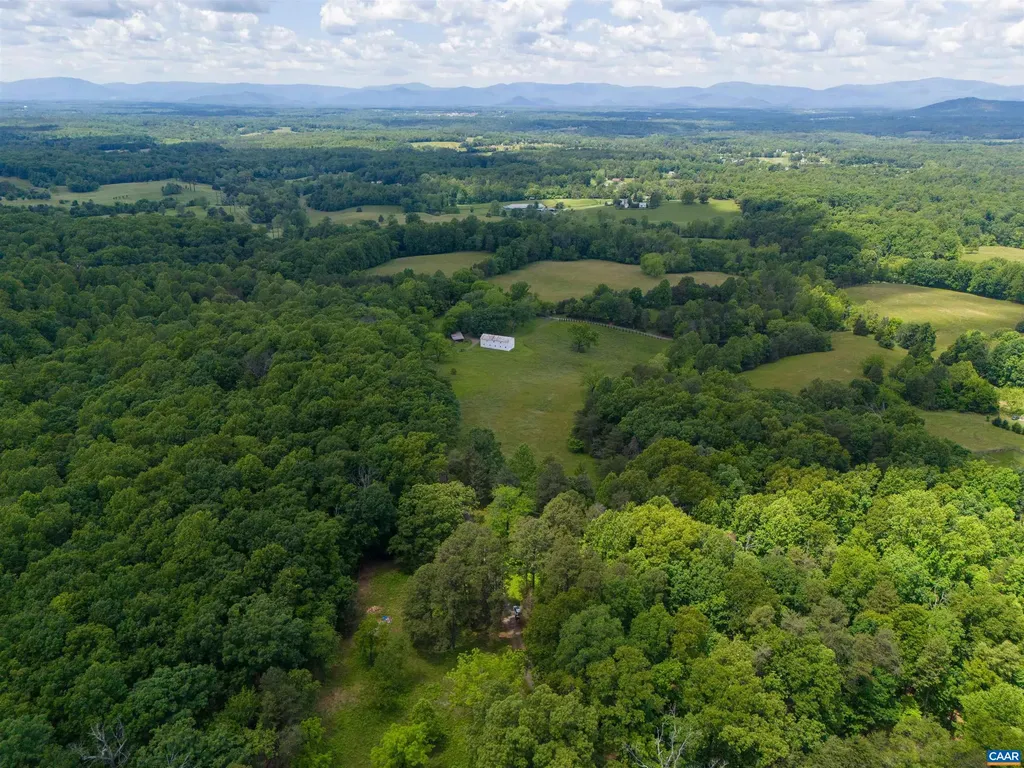 2605 High Fields Road Keswick VA 22947