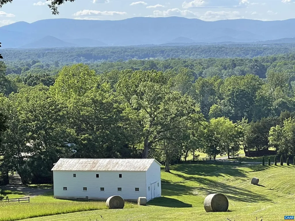 2605 High Fields Road Keswick VA 22947