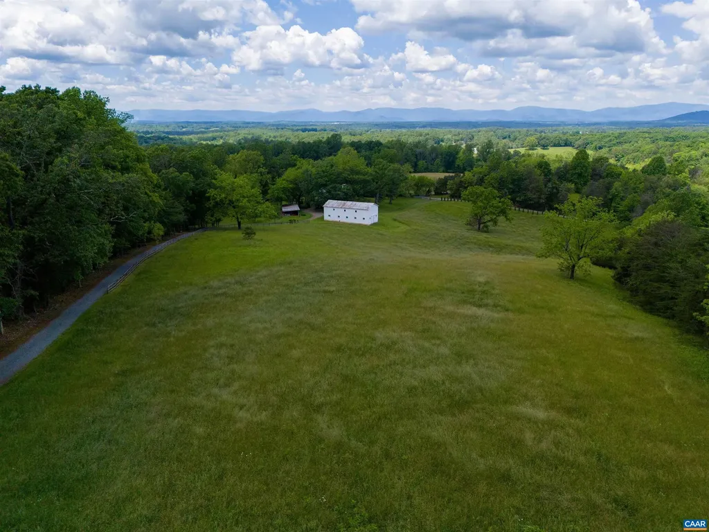 2605 High Fields Road Keswick VA 22947