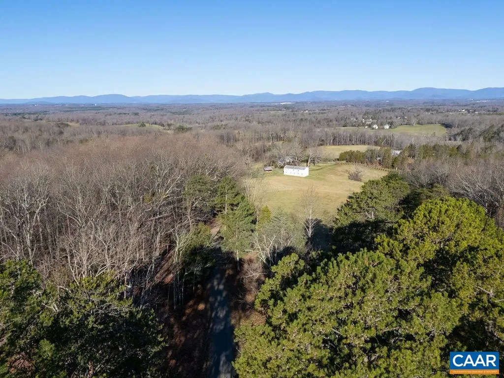 2605 High Fields Road Keswick VA 22947