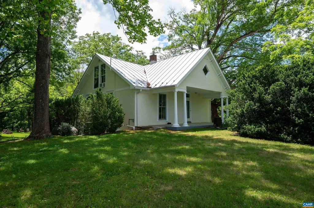 2605 High Fields Road Keswick VA 22947