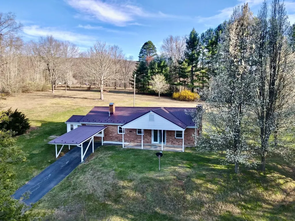 201 Flat Rock Road Waynesboro VA 22980