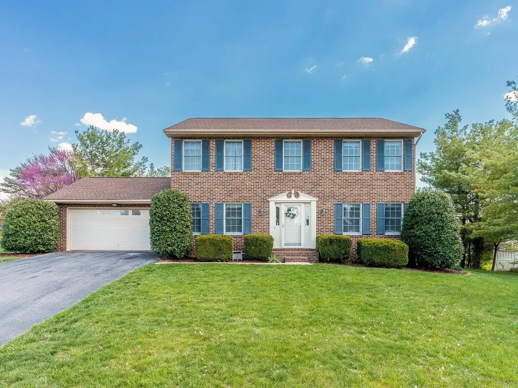 881 Mockingbird Drive Harrisonburg VA 22802