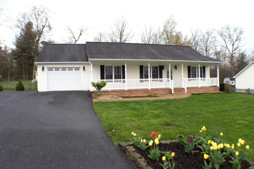 159 Woodside Drive Waynesboro VA 22980