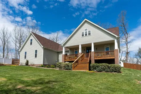 22 Farm Wood Court Staunton VA 24401