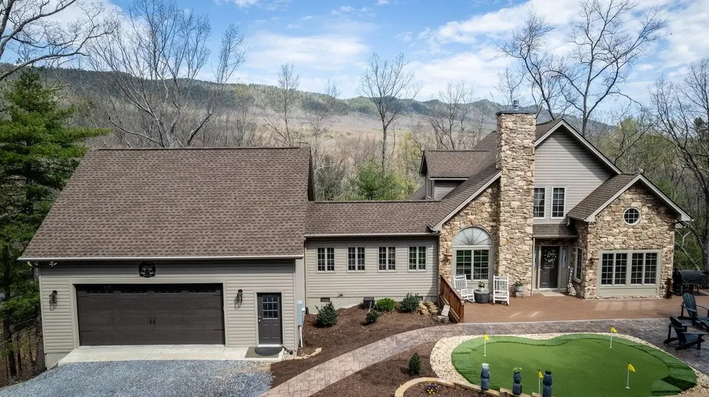 2279 Lanier Lane Mcgaheysville VA 22840